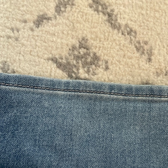 Denizen from Levi’s denim waist band jeans size small - Picture 5 of 8